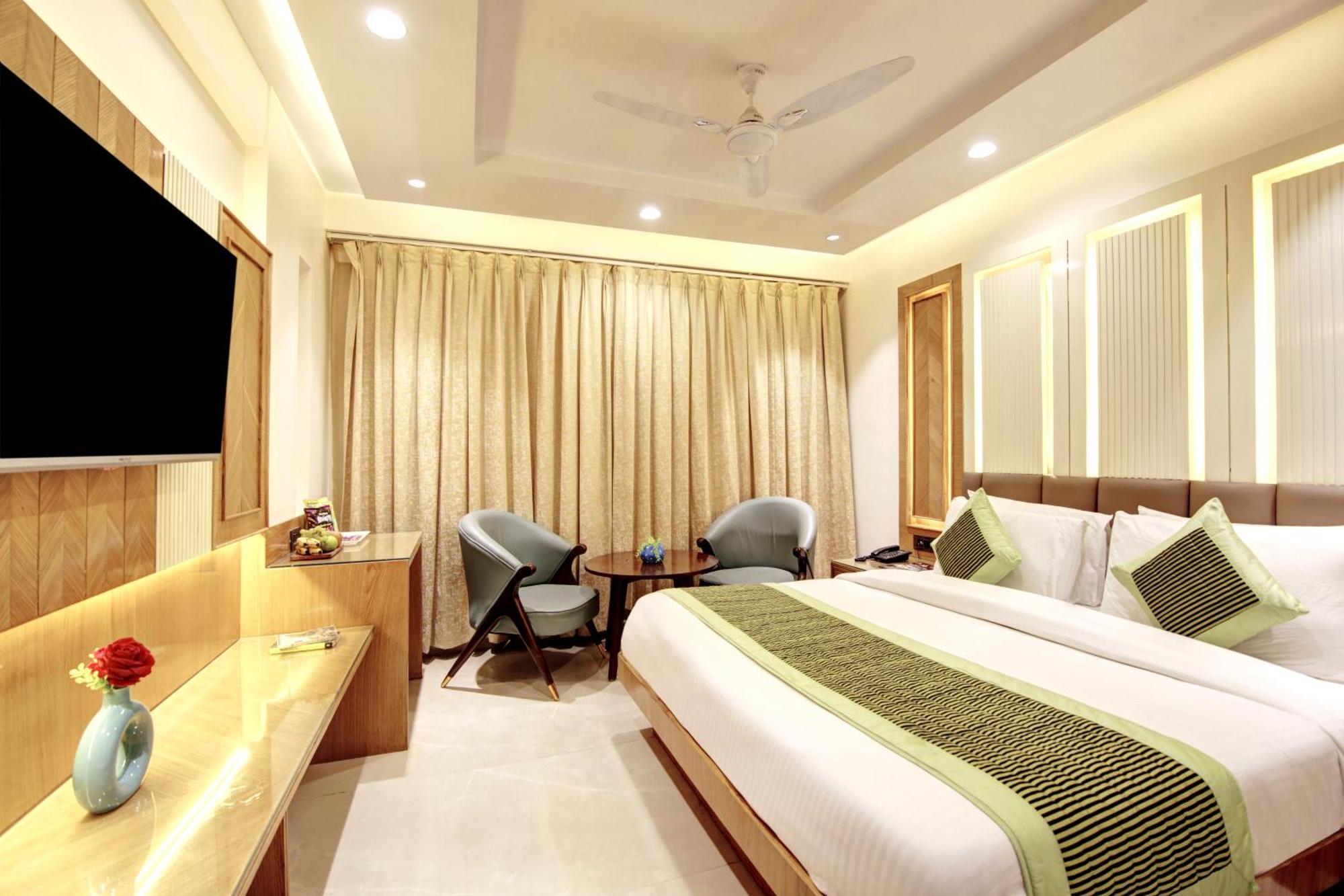 Hotel Krishna Plaza 'New Delhi' - By M S Hospitality Nova Deli Exterior foto