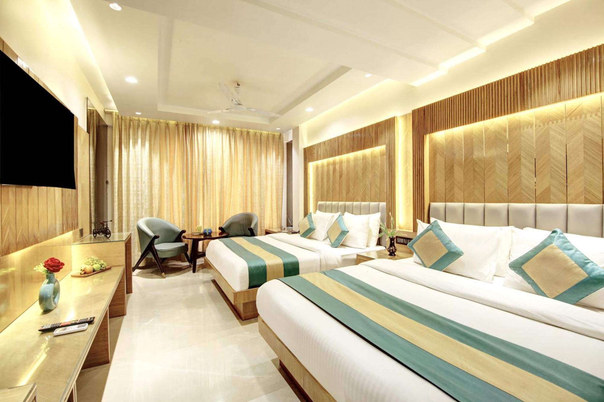 Hotel Krishna Plaza 'New Delhi' - By M S Hospitality Nova Deli Exterior foto